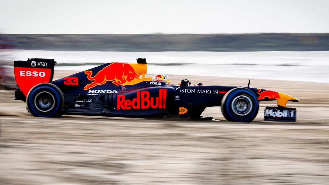 Formule 1-teams wilden via het strand van Noordwijk naar het circuit in Zandvoort