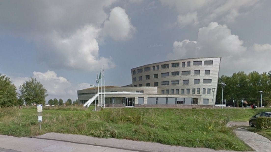Schouwen-Duiveland zet gemeentehuis in de verhuur