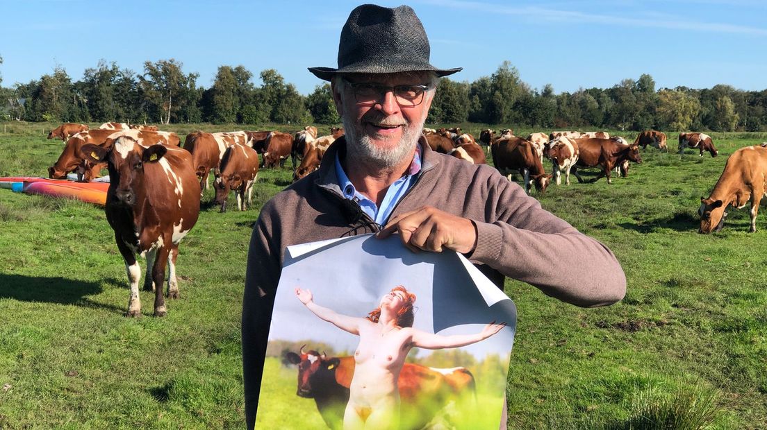 Van Vliet met zijn zelf ontworpen poster