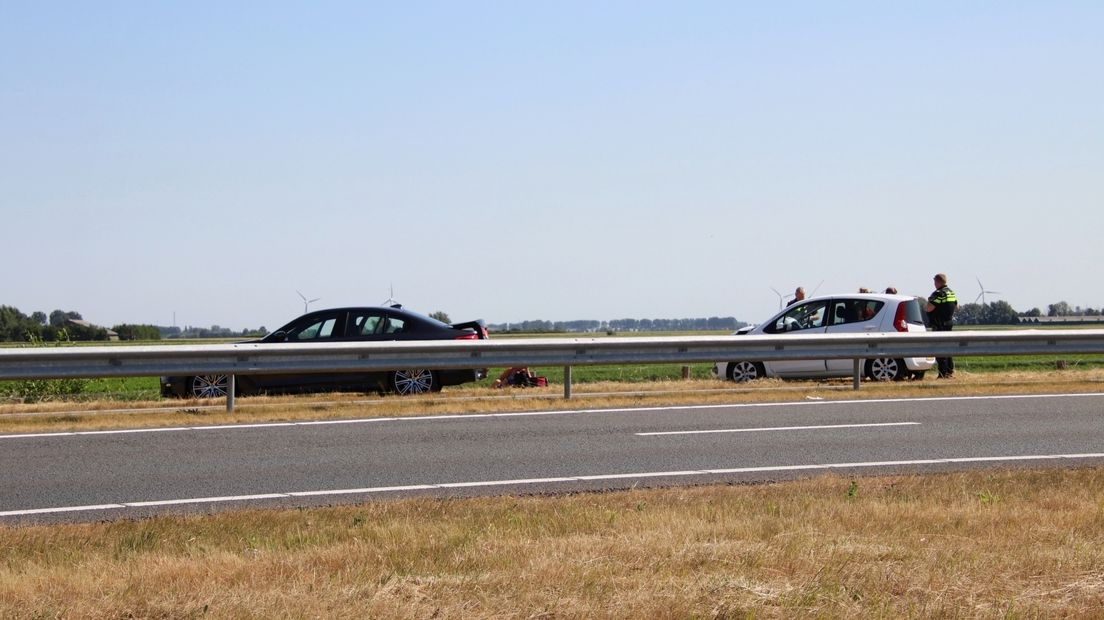 Kop-staartbotsing op N61 bij Schoondijke