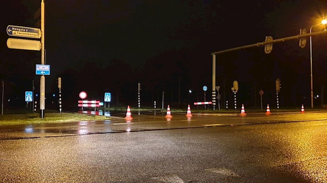 De A35 tussen Enschede en Hengelo was vannacht dicht door schade aan een ecoduct
