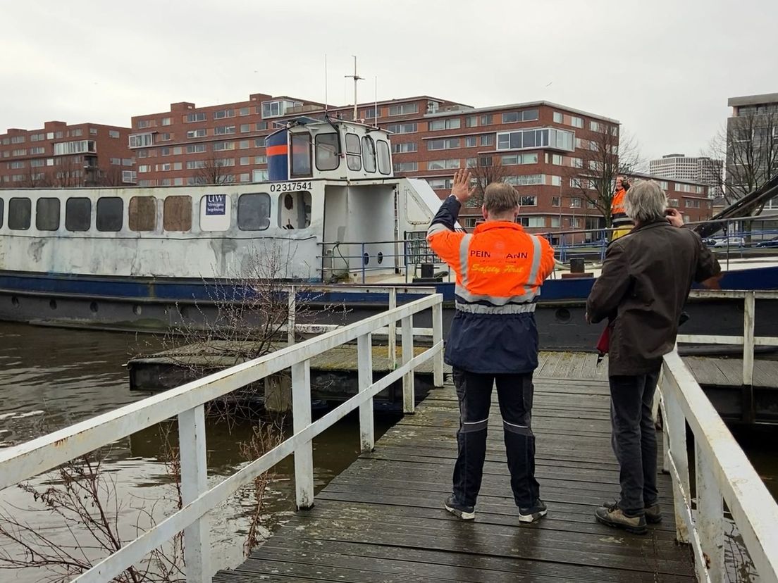 Een laatste groet voor vertrek van de Boekanier