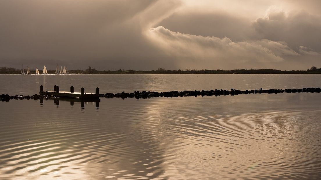 Het Grevelingemeer waar Brouwerseiland moet komen