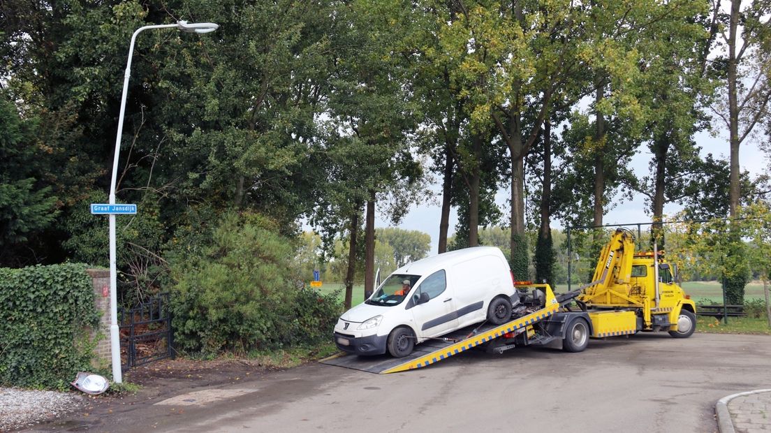Achtervolging vanuit Gent eindigt tegen Zeeuwse lantaarnpaal