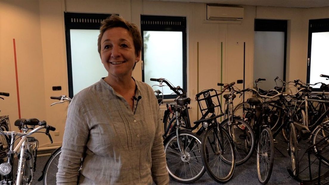 Elze Frie en zwerffietsen die opgeknapt worden