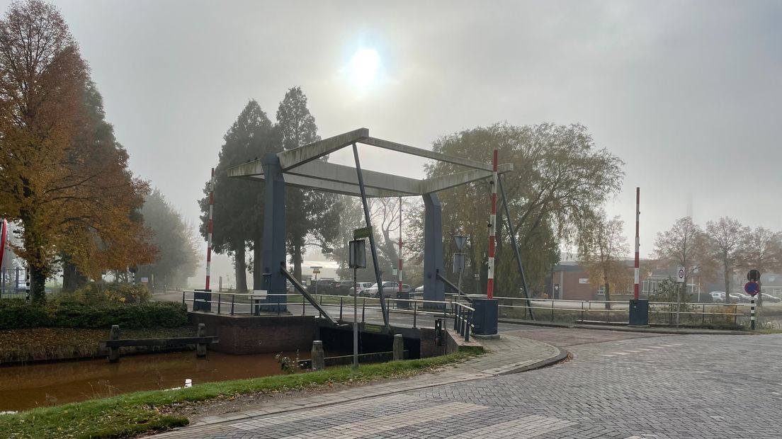 Een van de 34 bruggen in Pekela