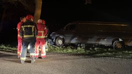 112-nieuws vrijdag 24 maart: Bedrijfsbus uit de bocht in Bellingwolde • Slecht één motorvoertuig door keuring