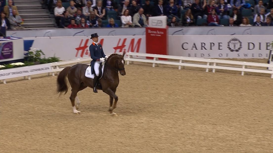 Hans Peter Minderhoud met Flirt tijdens Wereldbekerfinale