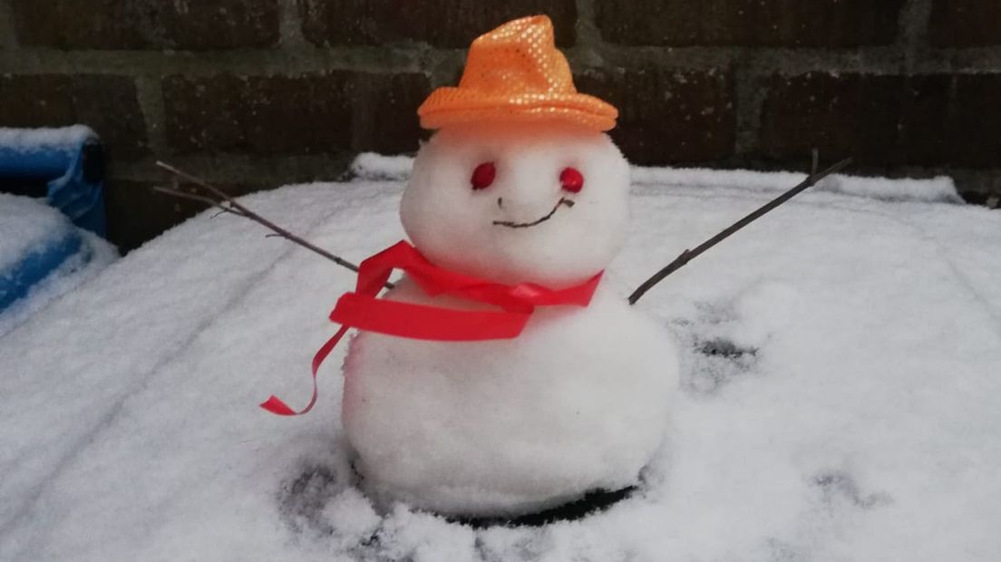 Een mini-sneeuwpop in Wassenaar
