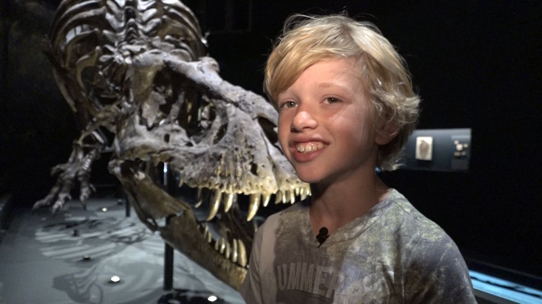 Hidde (10) is megafan van Naturalis en mocht kijken in het nieuwe museum