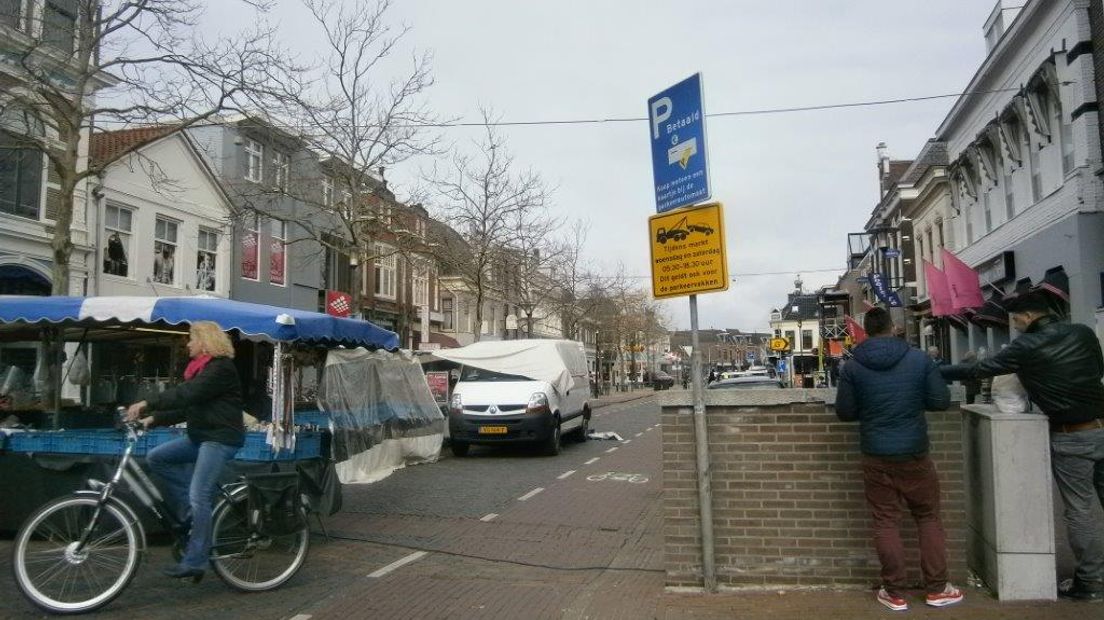 Door de laatste kramen op Nieuwe Huizen te verhuizen, kan het verkeer gebruik maken van de straat