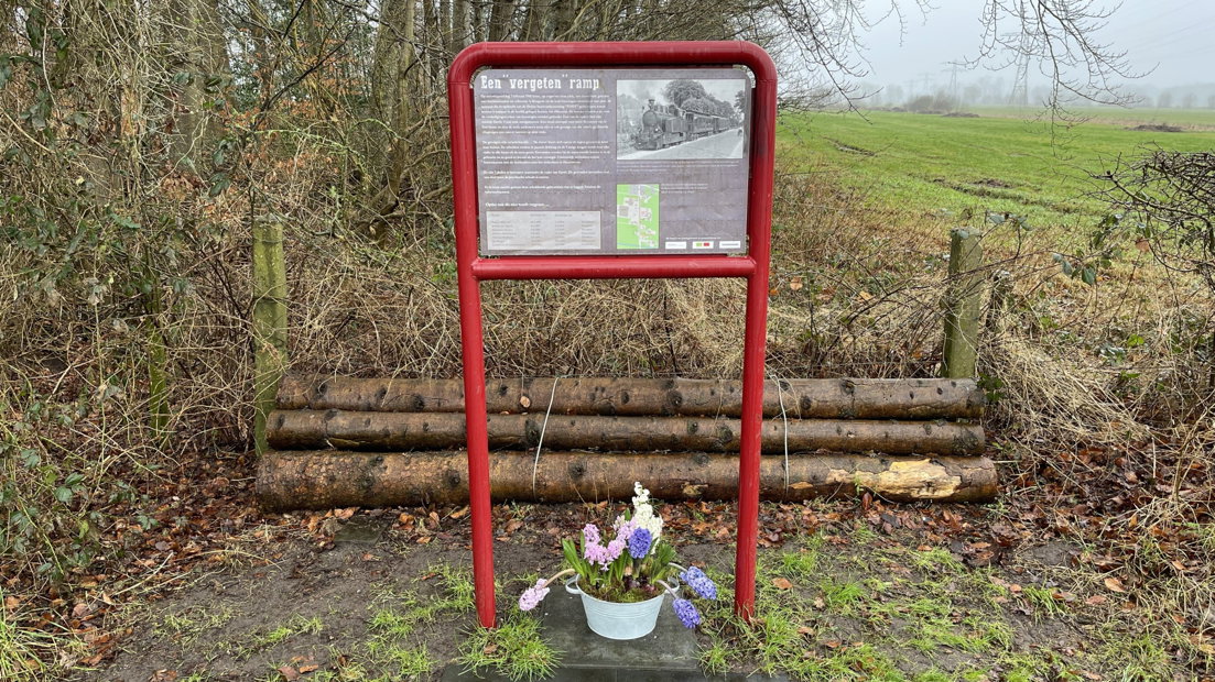 Het monument voor de tramramp in Drachten, waarbij zeven Stadjers omkwamen