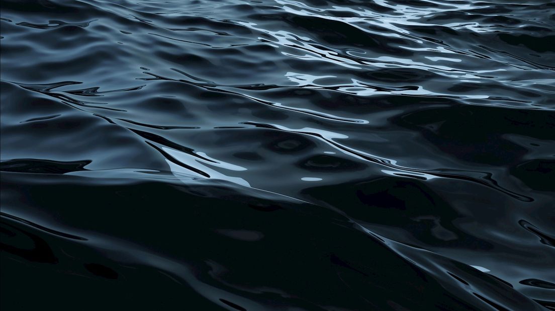 Man die kind in water gooide in Almelo blijft voorlopig vastzitten