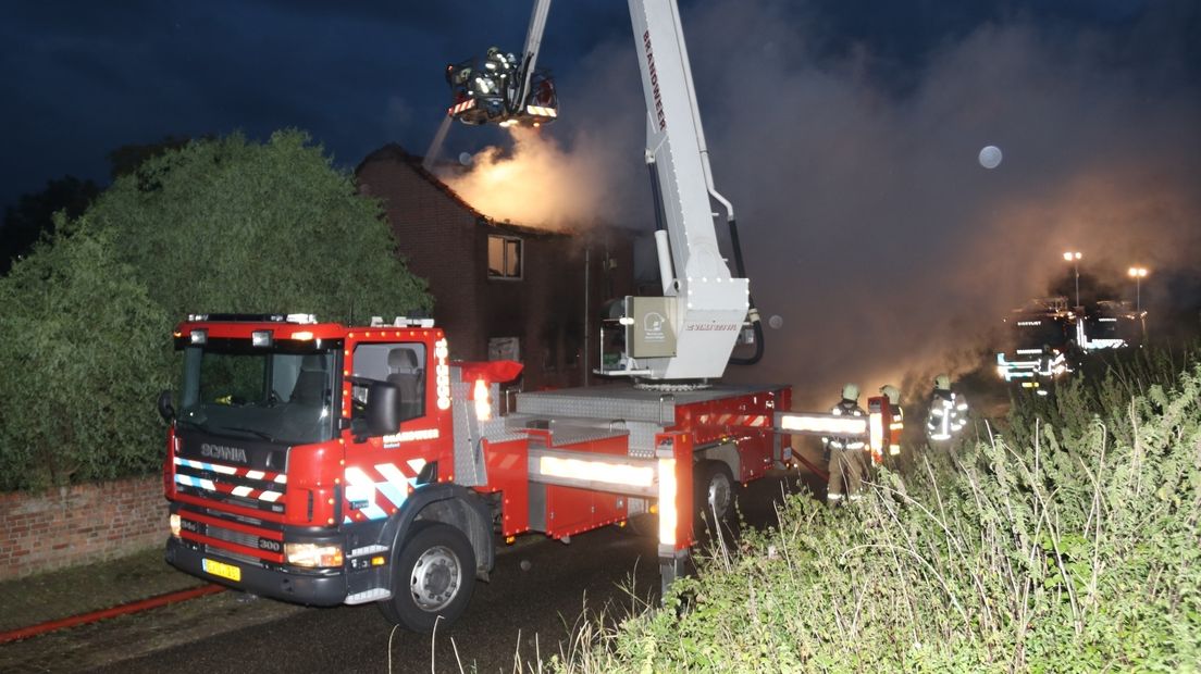 Uitslaande brand verwoest huis in Biervliet