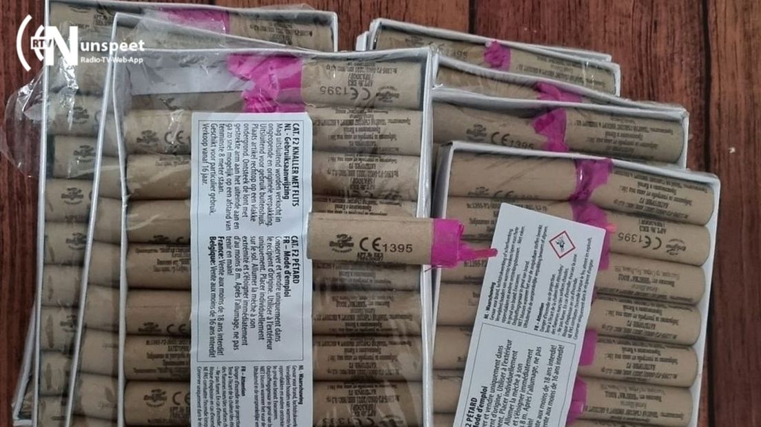 Zwaar illegaal vuurwerk in woning Elspeet