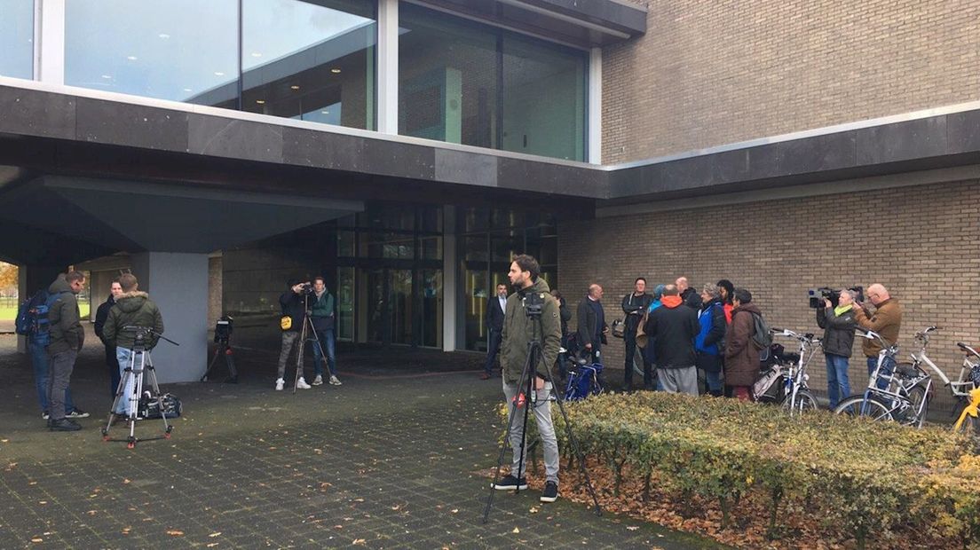 Twee keer meer journalisten dan demonstranten bij pro-zwartepiet-protest in Zwolle