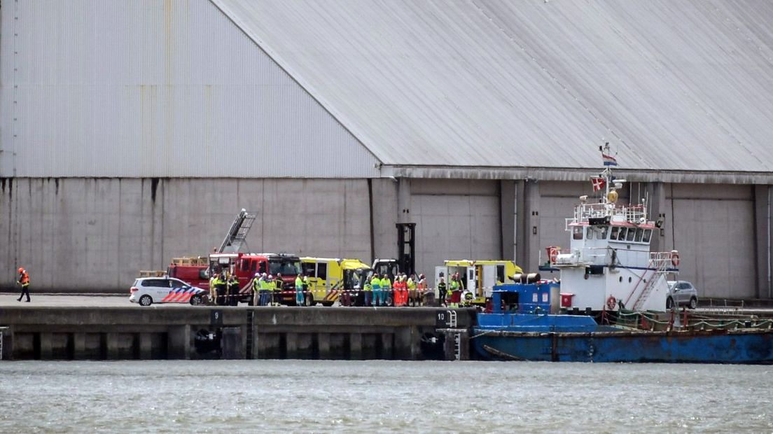 Het ongeluk gebeurde op een schip in de Eemshaven