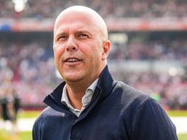 Slot verlengt contract bij Feyenoord tot medio 2026, clausule over gelimiteerde afkoopsom verdwijnt