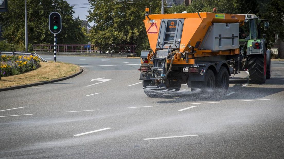 Een strooiwagen in Arnhem, vorig jaar