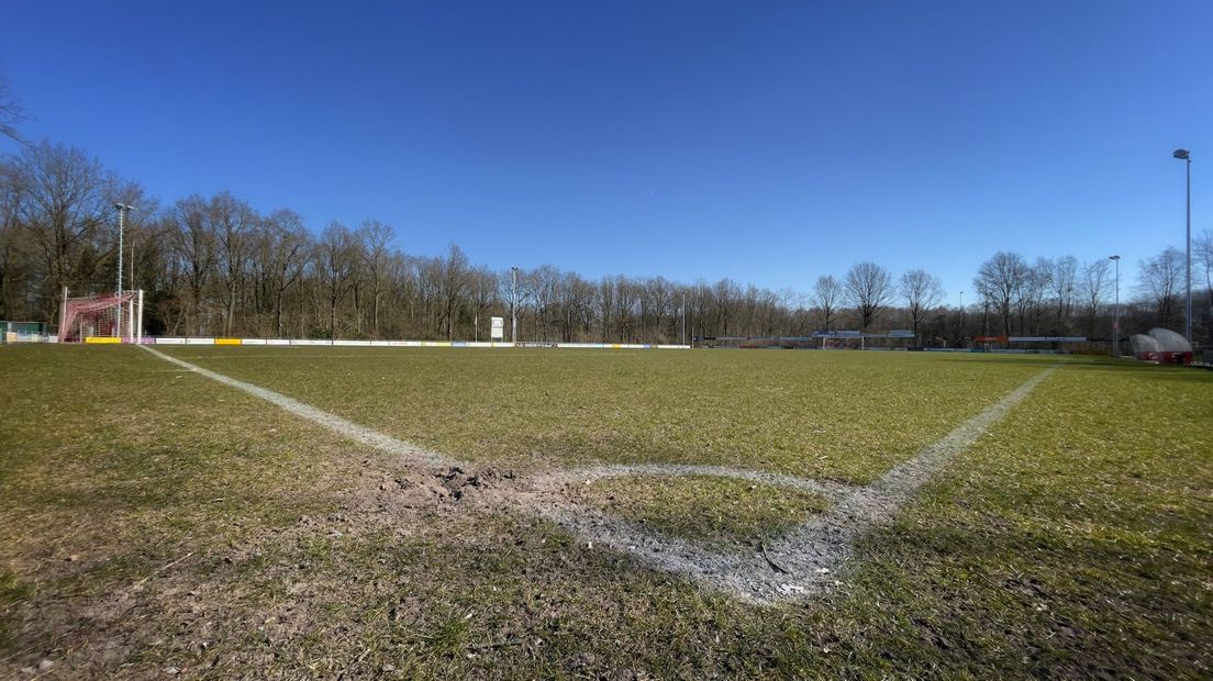De voetbalvelden in de gemeente Coevorden, zoals bij VV Dalen, moeten nog worden opgeknapt