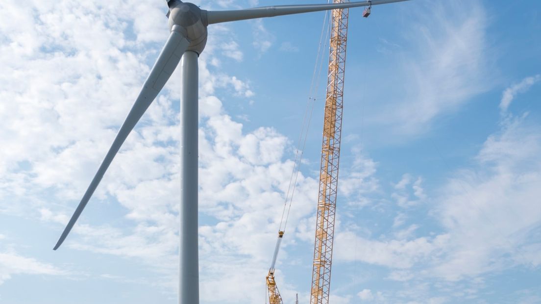 Eerste windmolen Bouwdokken Neeltje Jans
