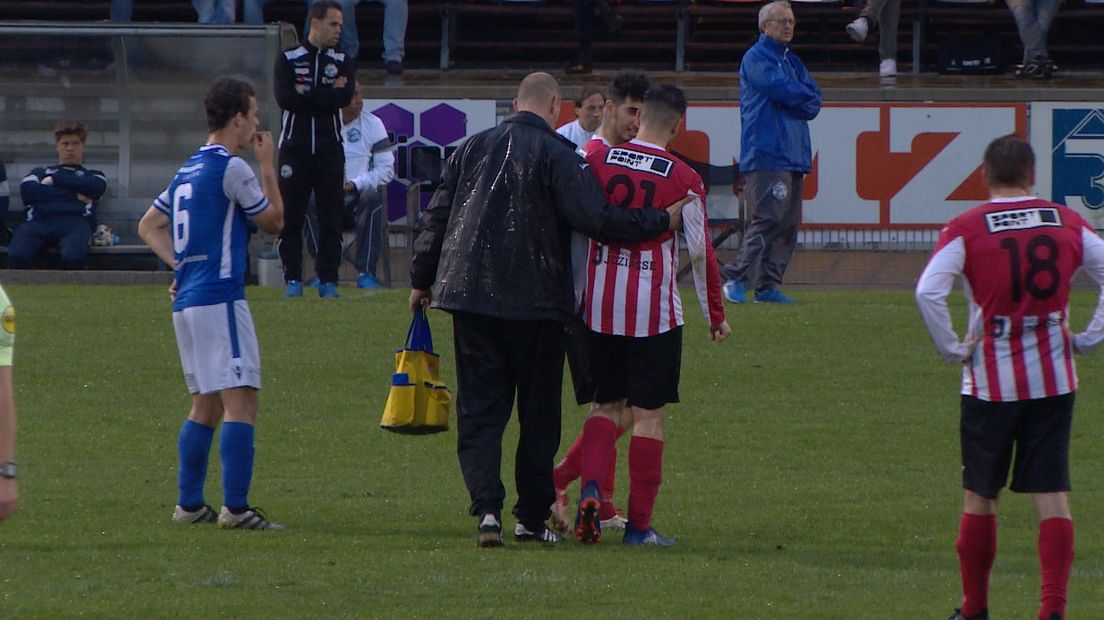 Sleutelbeenbreuk voor Menancio Weeda (video)