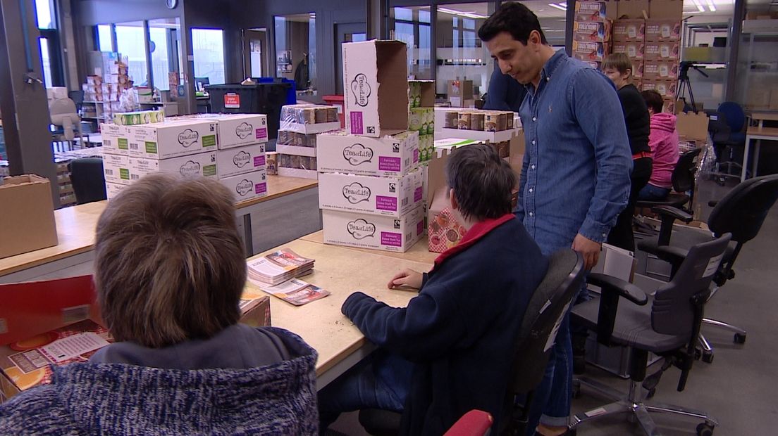 Afdelingschef Rachid houdt de sfeer bij Orionis goed in de gaten