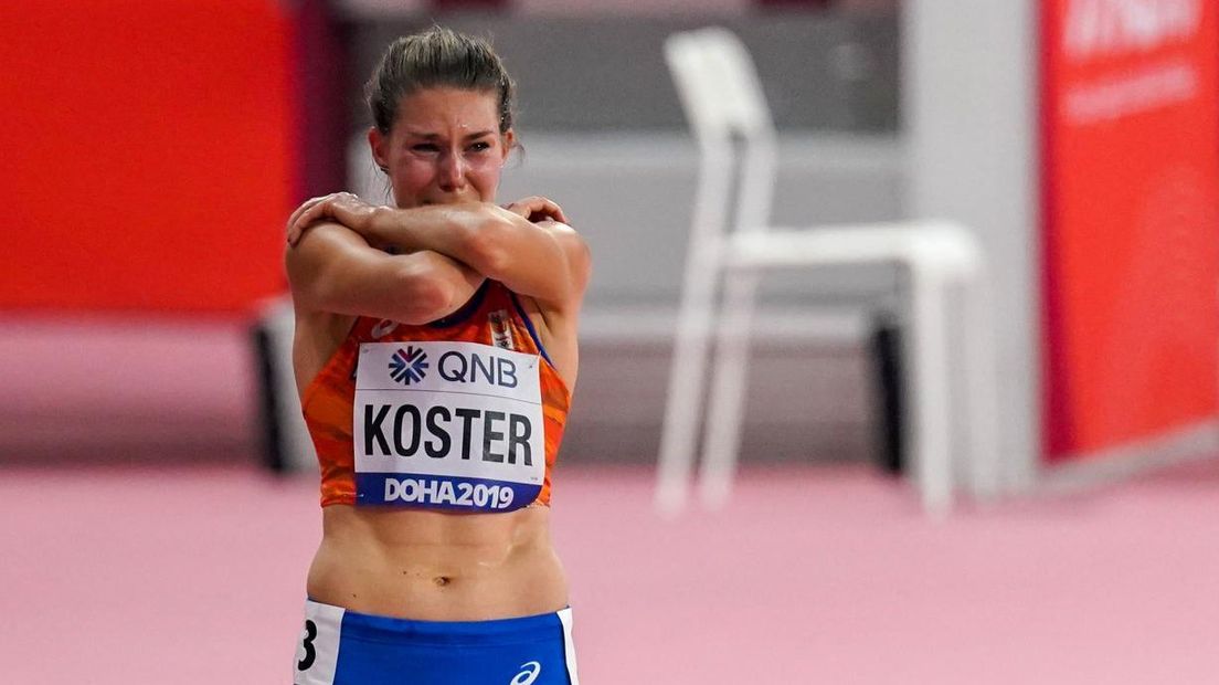 Maureen Koster in tranen op de WK atletiek in Doha