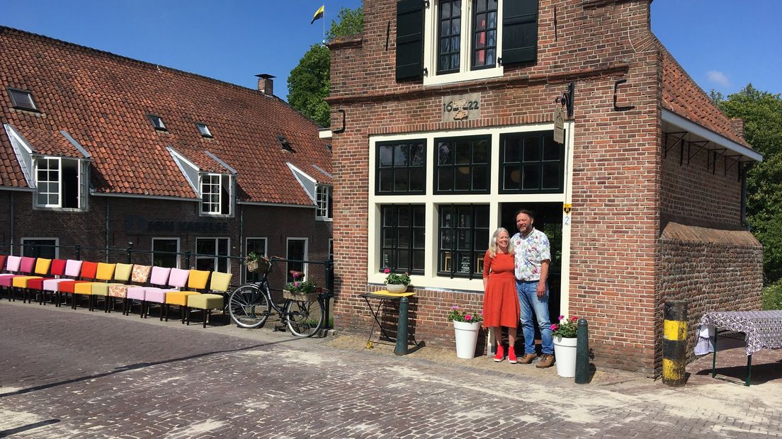 Hanneke en Meerten runnen het kleinste restaurant van Nederland: "Het is hutjemutje"