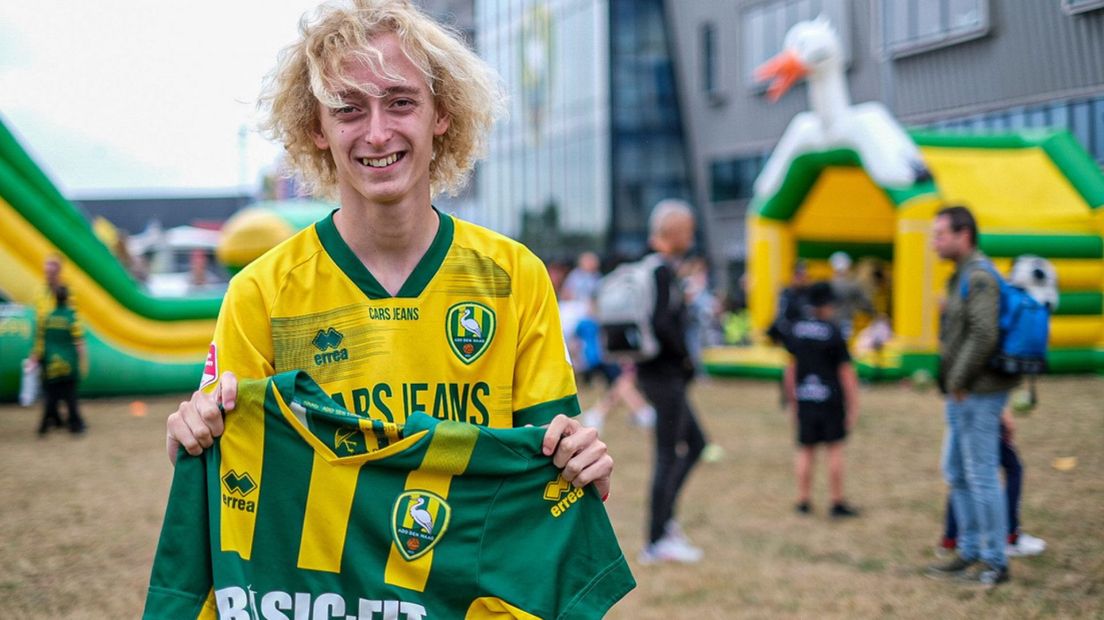 Bram jaagt op een handtekening van Boy Kemper