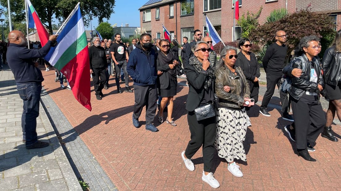 Bovensmilde brengt Junus Ririmasse een laatste groet