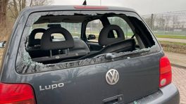 Geparkeerde auto's in Stad vernield, politie zoekt mogelijk betrokken tienerduo