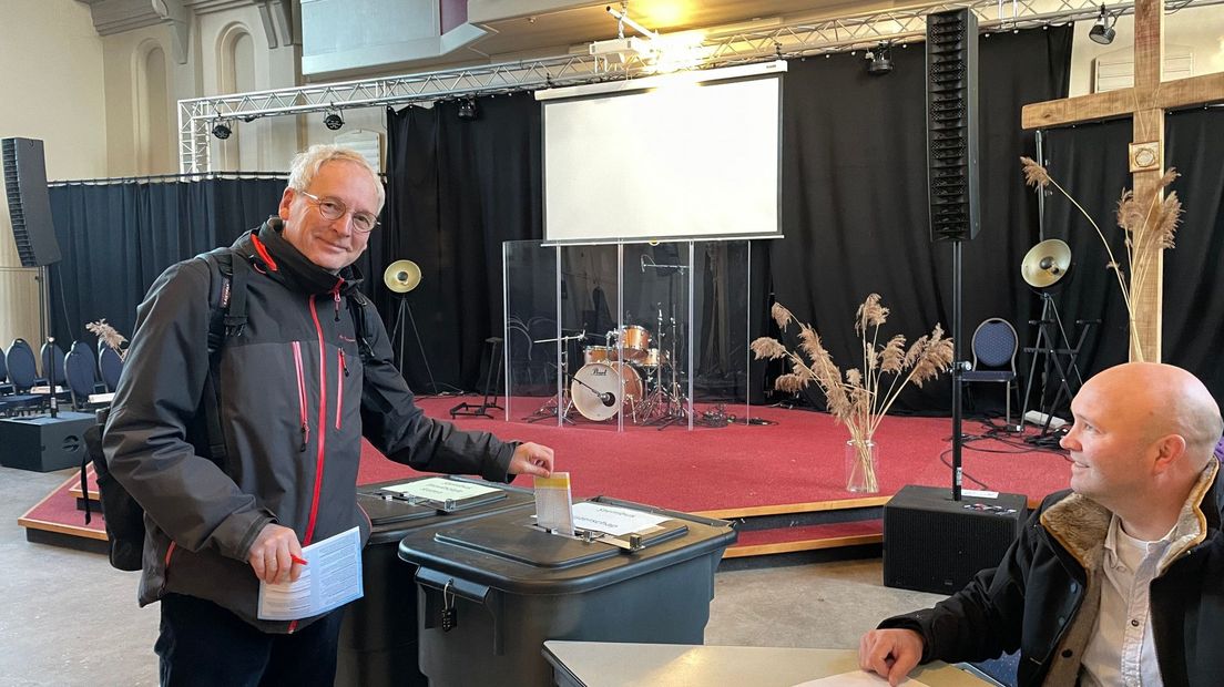 Een van de eerste stemmers in Voorschoten
