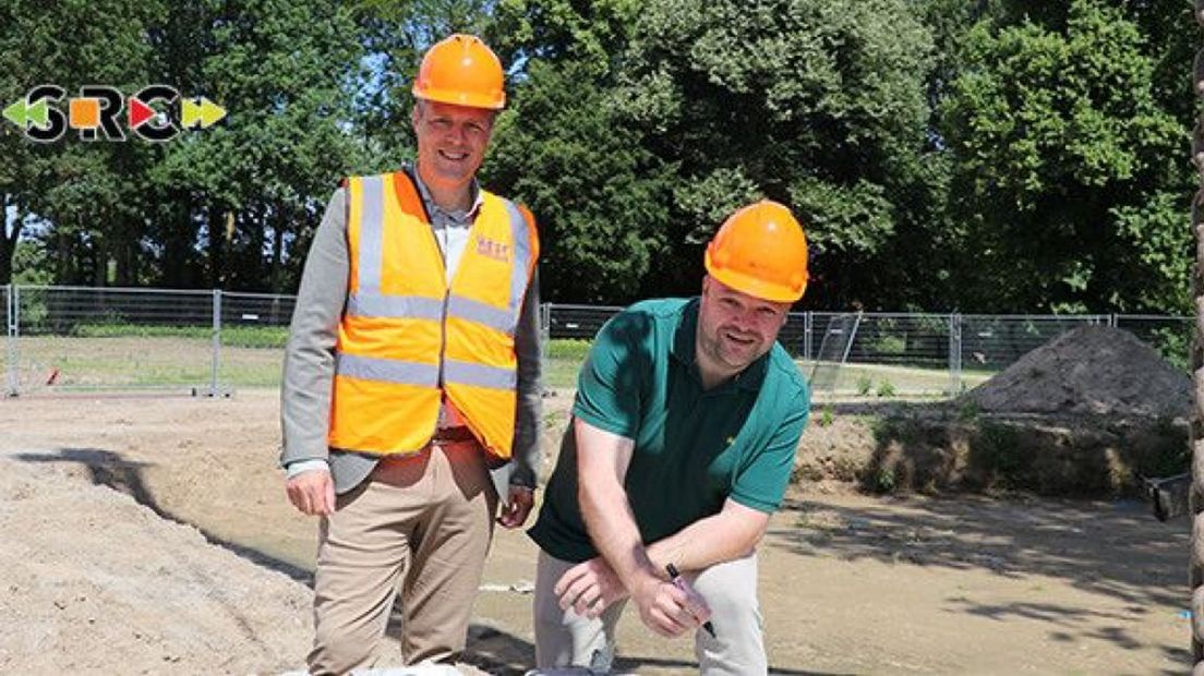 Linge Oever in Geldermalsen krijgt steeds meer vorm, eerste paal geslagen