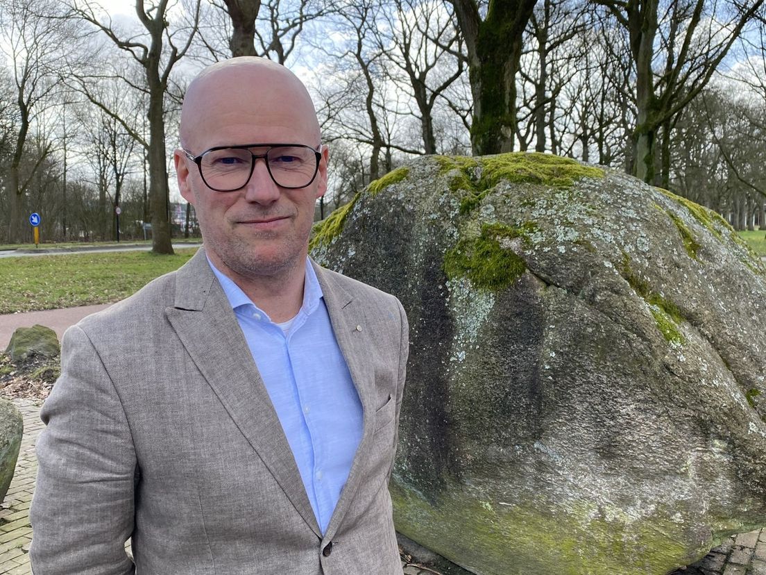 Fred Sprenger uit Assen wil anderen bewust maken van de gevaren van mobielgebruik in het verkeer.