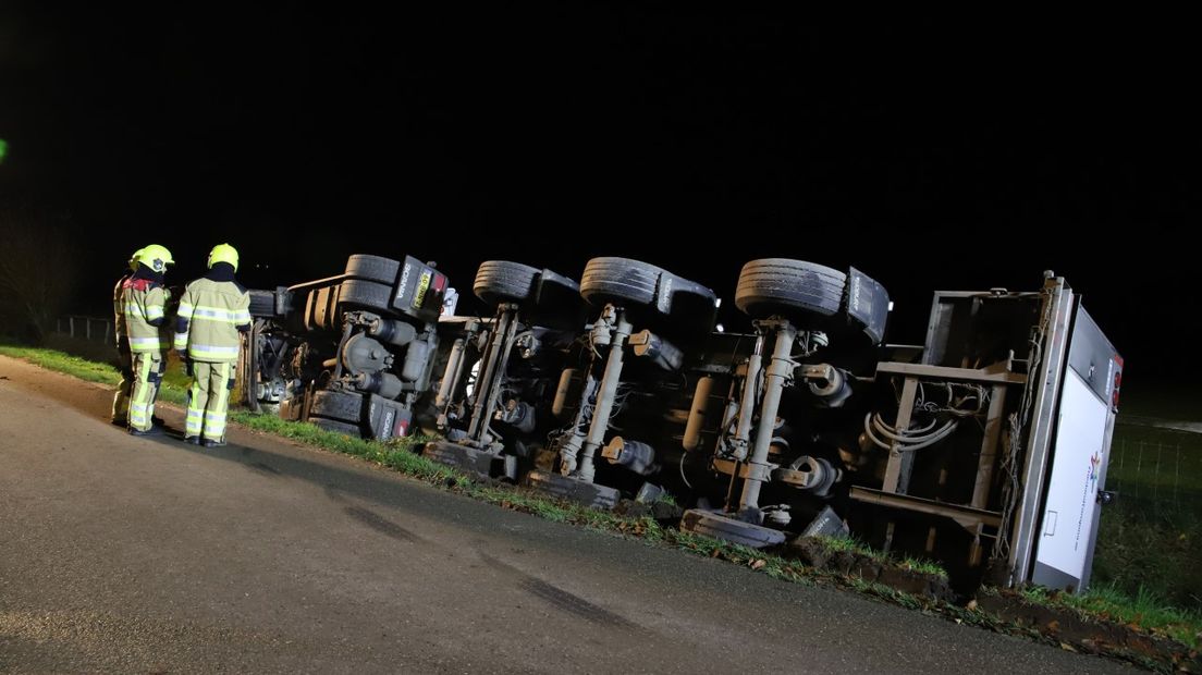 De tankwagen was geladen met 30 ton melk.