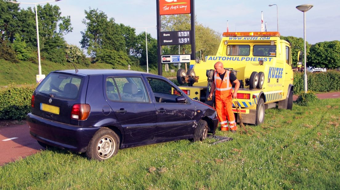 Auto meegenomen door bergingsbedrijf na eenzijdig ongeluk in Terneuzen