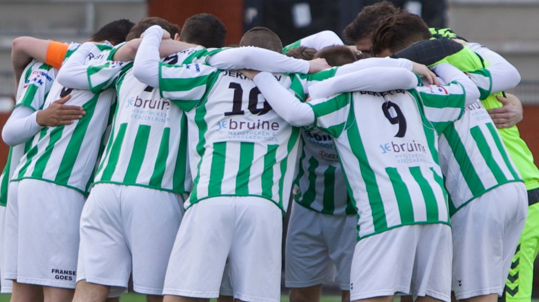 Kloetinge presenteert selectie voor volgend seizoen, maar zwijgt erover (video)