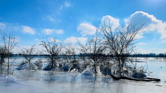 IJzige kou zorgt voor uniek winters tafereel