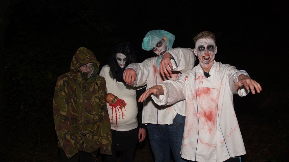 De spooktocht in Nieuw-Buinen werd verstoord door een groep jongelui met messen (archieffoto RTV Drenthe/Kim Stellingwerf)