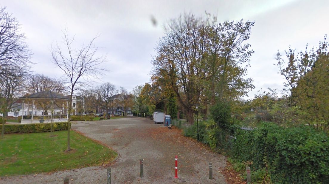 De grond van het park is ernstig vervuild