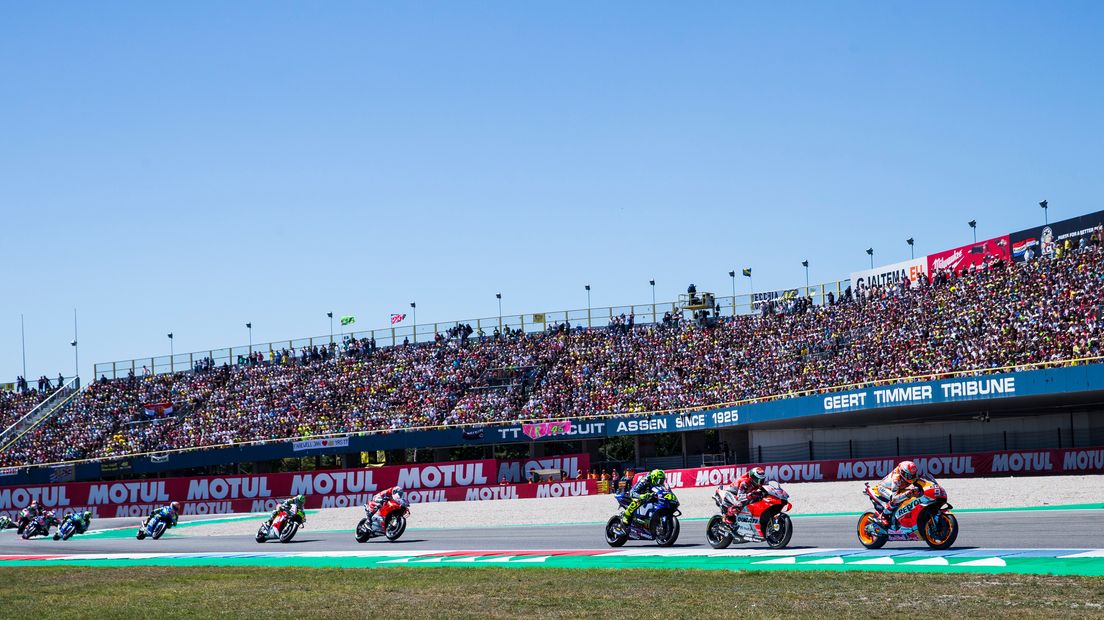Fans van de GP van Assen krijgen meer kijkplezier bij Moto2 en Moto3-klasse. (Rechten: ANP/Vincent Jannink)