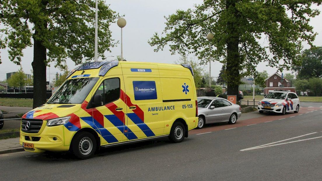 Fietser Naar Ziekenhuis Gebracht Na Ongeval In Almelo RTV Oost