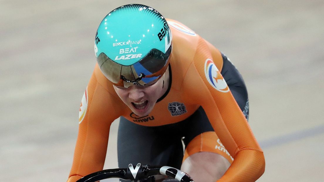 Laurine van Riessen in actie op de baan
