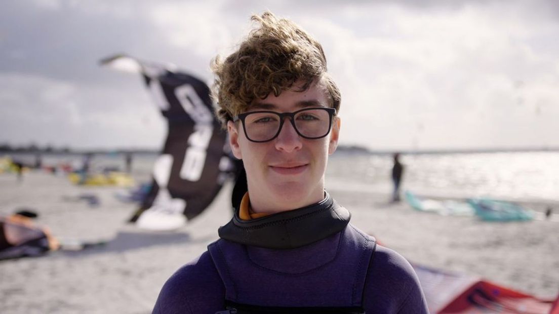 Jamie is een talentvolle kitesurfer.