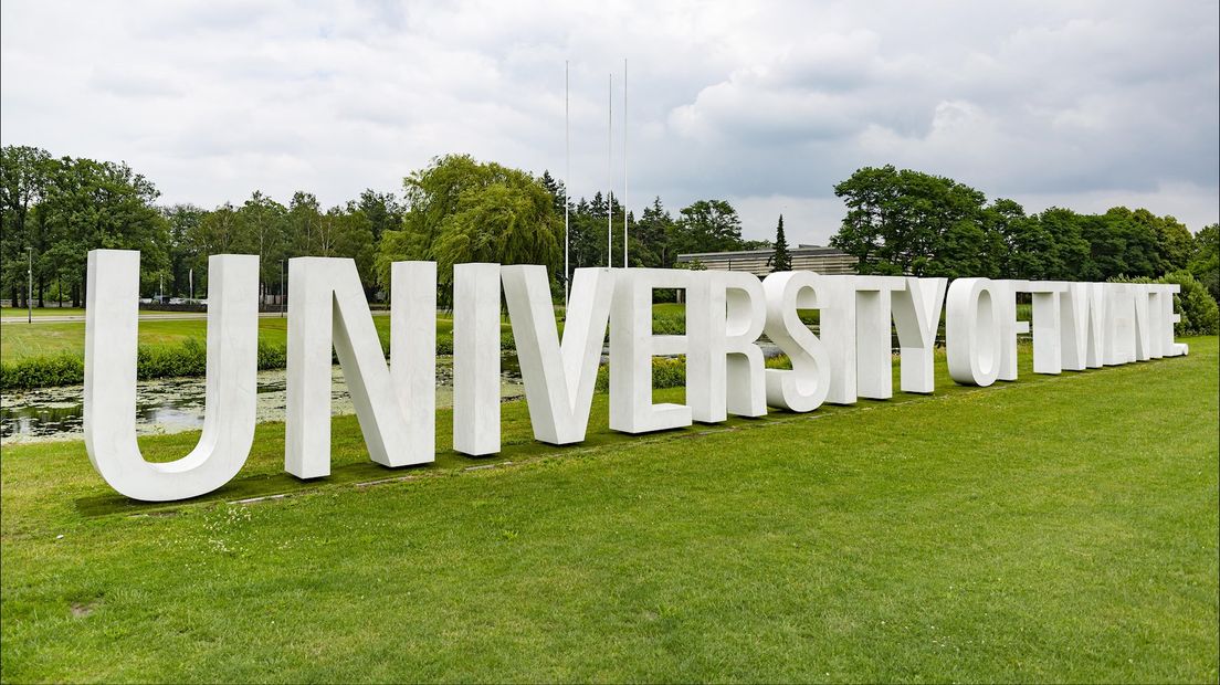 UT Universiteit Twente witte letters
