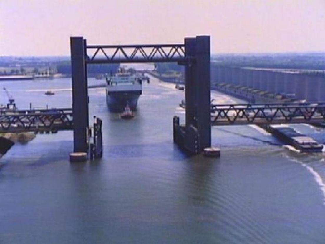 Calandbrug.cropresize.tmp.jpg