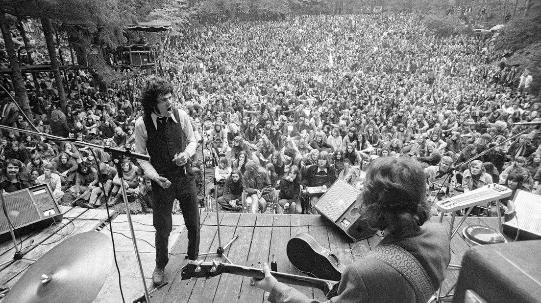 Normaal in actie tijdens het roemruchte optreden op Hemelvaartsdag 1975.