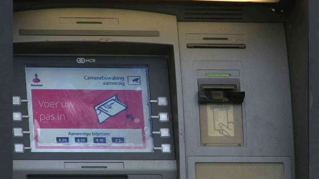 Rabobank geeft kunstenaar opdracht geldautomaten te fotograferen