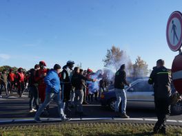 Grimmige sfeer bij Sinterklaasintocht in Staphorst, burgemeester verbiedt demonstratie